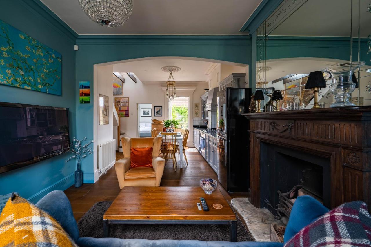 Charming Home With Roof Terrace In East London By Underthedoormat ภายนอก รูปภาพ